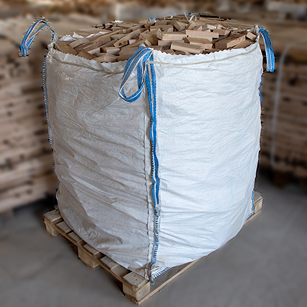 Odpady bukowe kawałkowe suche wilgotność 8-10% 20-300 mm w workach typu big bag po 1,5 metra sześciennego 104 foto